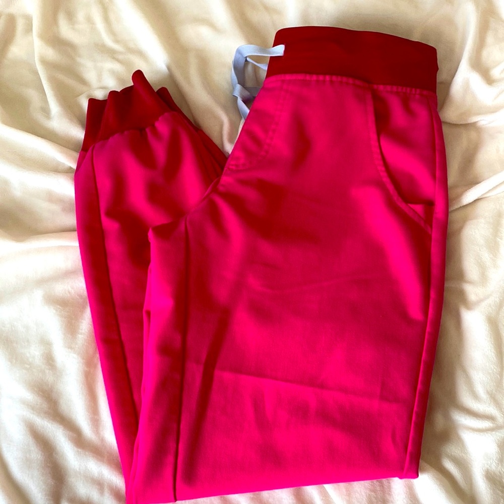 FIGS shocking pink Zamora pants XSP